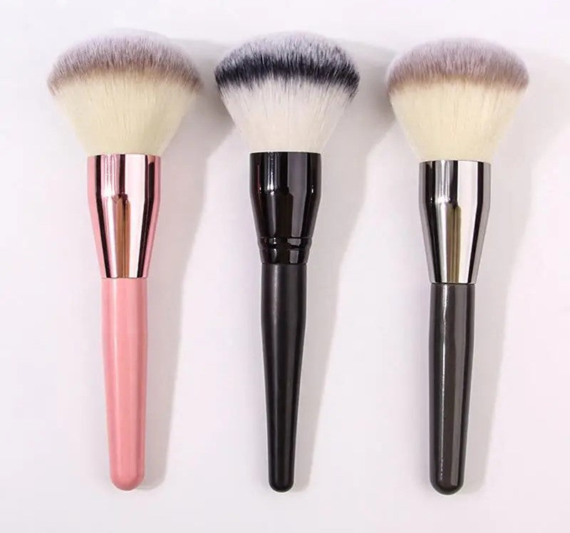 Blush brush