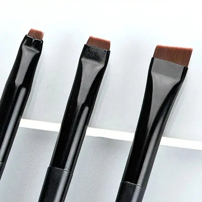 Set of 3 eyebrow and eyeliner brushes