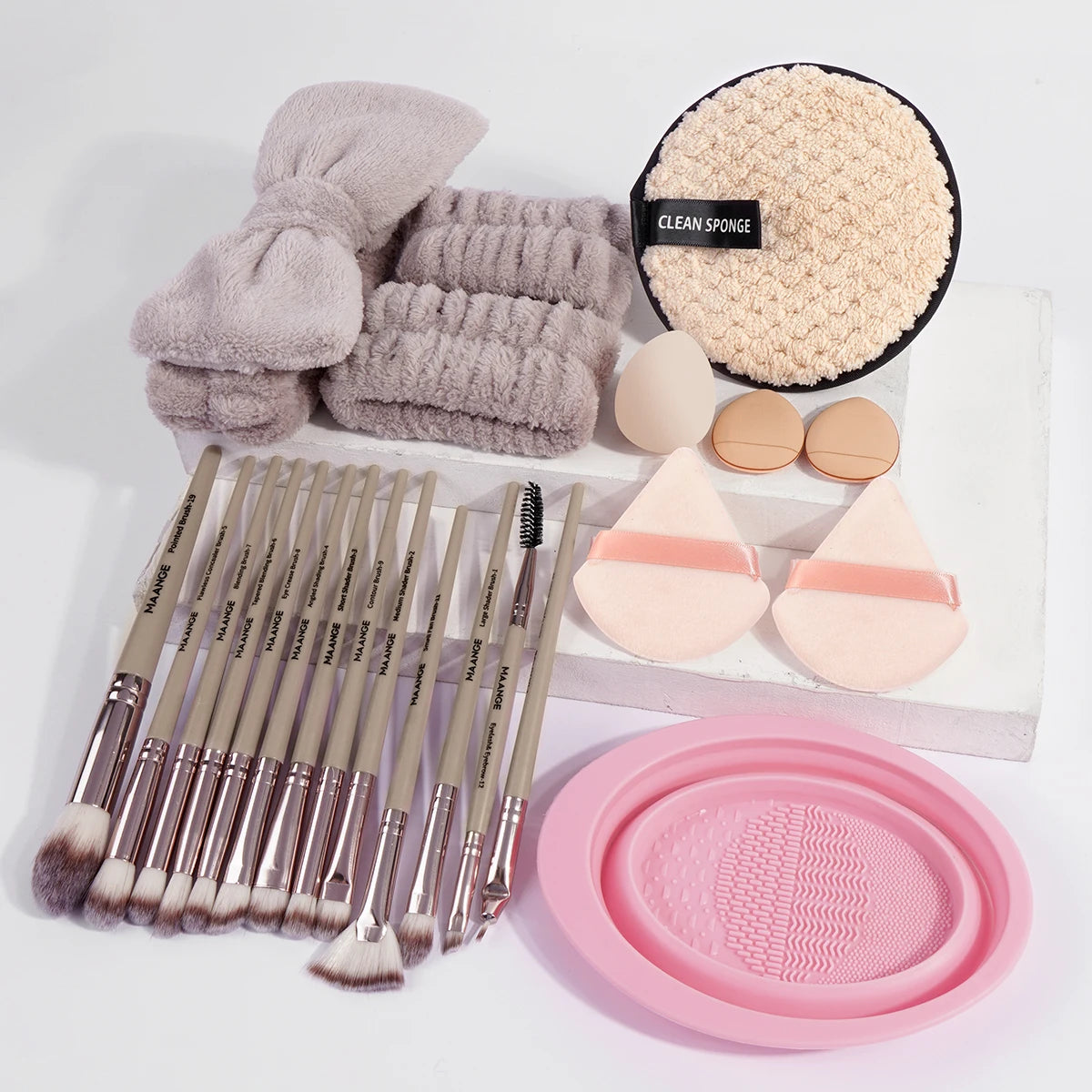 Makeup and care cosmetic set