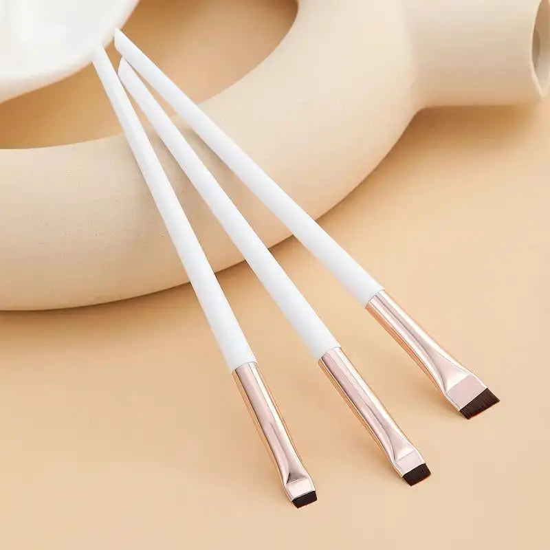 Set of 3 eyebrow and eyeliner brushes