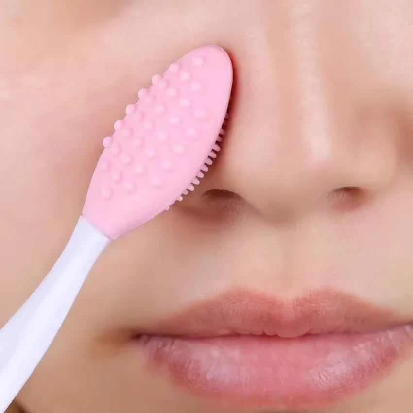 Exfoliating silicone brush