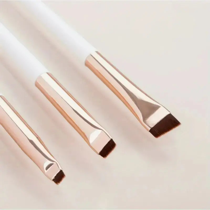 Set of 3 eyebrow and eyeliner brushes